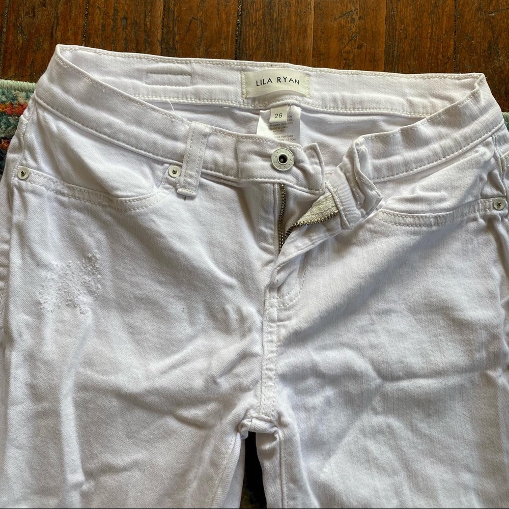 White ripped skinny jeans